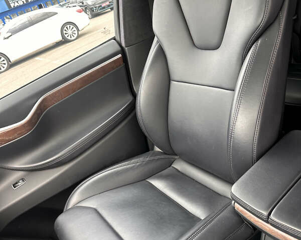 Белый Тесла Модель Х, объемом двигателя 0 л и пробегом 112 тыс. км за 22700 $, фото 29 на Automoto.ua