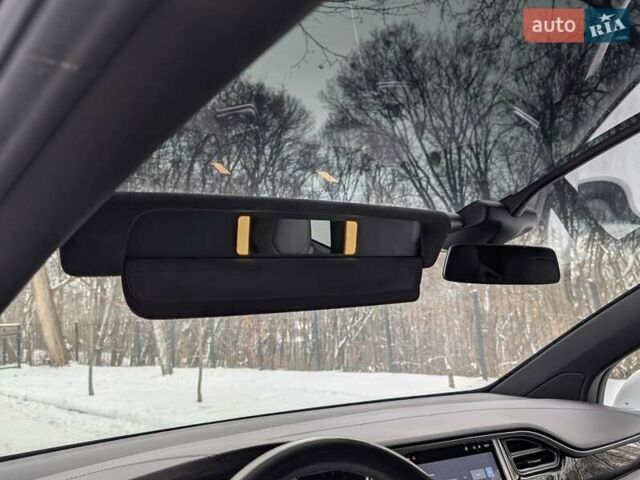 Белый Тесла Модель Х, объемом двигателя 0 л и пробегом 220 тыс. км за 19700 $, фото 28 на Automoto.ua