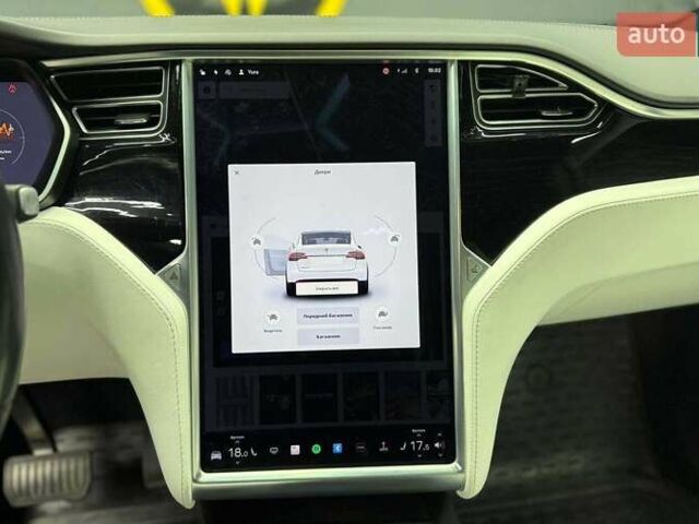 Білий Тесла Модель Х, об'ємом двигуна 0 л та пробігом 64 тис. км за 29900 $, фото 20 на Automoto.ua