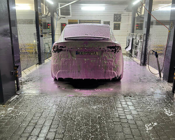 Белый Тесла Модель Х, объемом двигателя 0 л и пробегом 150 тыс. км за 28000 $, фото 4 на Automoto.ua