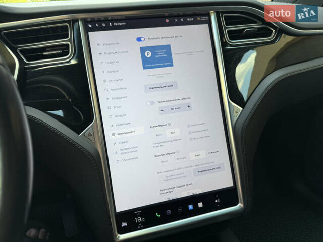 Белый Тесла Модель Х, объемом двигателя 0 л и пробегом 112 тыс. км за 31519 $, фото 52 на Automoto.ua