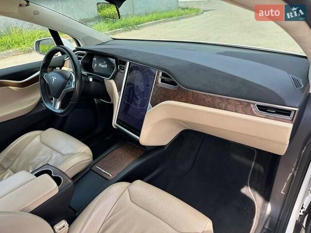 Білий Тесла Модель Х, об'ємом двигуна 0 л та пробігом 110 тис. км за 29900 $, фото 32 на Automoto.ua