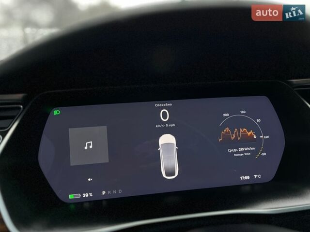 Белый Тесла Модель Х, объемом двигателя 0 л и пробегом 126 тыс. км за 25000 $, фото 13 на Automoto.ua