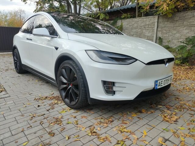 Тесла Модель Х 2017 в Днепре (Днепропетровске) на Automoto.ua Белый Тесла Модель Х, объемом двигателя 0 л и пробегом 106 тыс. км за 22000 $, фото 2 на Automoto.ua