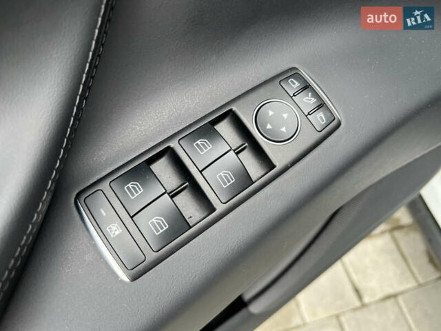 Белый Тесла Модель Х, объемом двигателя 0 л и пробегом 112 тыс. км за 31580 $, фото 39 на Automoto.ua