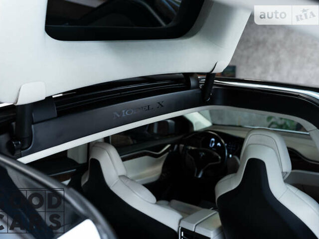 Білий Тесла Модель Х, об'ємом двигуна 0 л та пробігом 75 тис. км за 37000 $, фото 34 на Automoto.ua