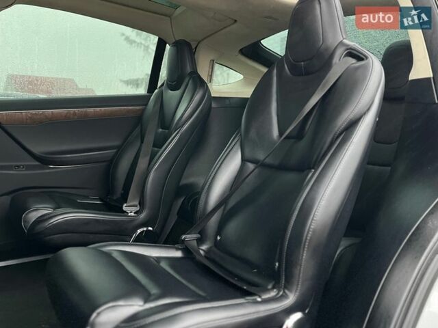 Белый Тесла Модель Х, объемом двигателя 0 л и пробегом 126 тыс. км за 25000 $, фото 19 на Automoto.ua