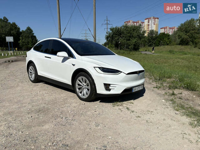 Белый Тесла Модель Х, объемом двигателя 0 л и пробегом 103 тыс. км за 22400 $, фото 18 на Automoto.ua