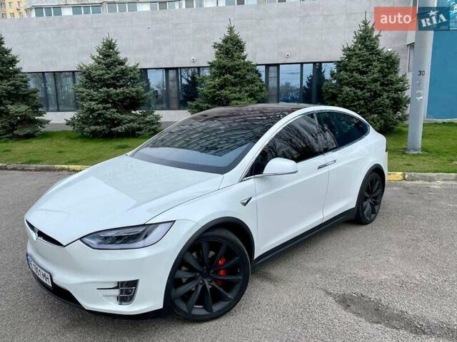 Білий Тесла Модель Х, об'ємом двигуна 0 л та пробігом 142 тис. км за 39000 $, фото 2 на Automoto.ua