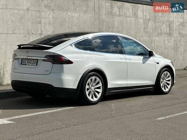 Білий Тесла Модель Х, об'ємом двигуна 0 л та пробігом 110 тис. км за 29900 $, фото 2 на Automoto.ua