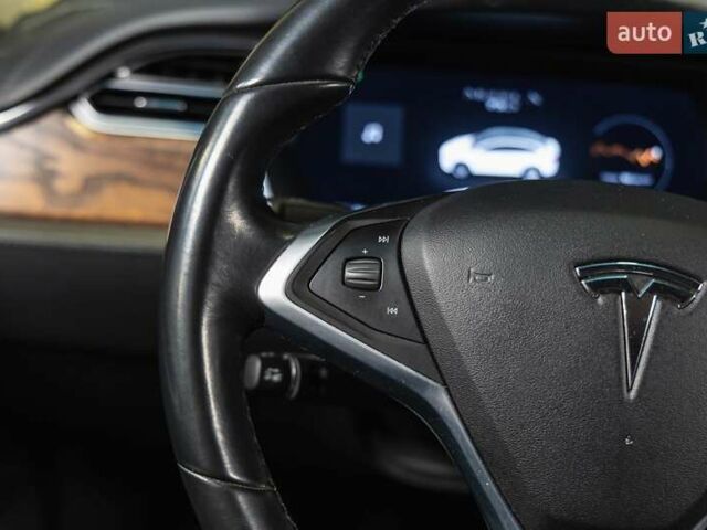 Белый Тесла Модель Х, объемом двигателя 0 л и пробегом 129 тыс. км за 20900 $, фото 20 на Automoto.ua