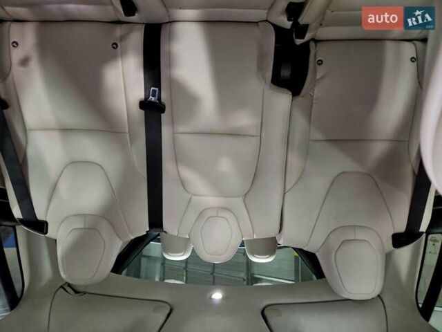 Белый Тесла Модель Х, объемом двигателя 0 л и пробегом 100 тыс. км за 7650 $, фото 9 на Automoto.ua
