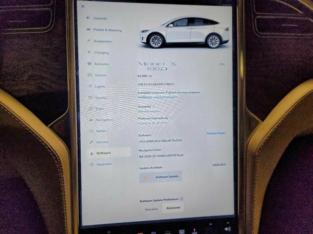 Білий Тесла Модель Х, об'ємом двигуна 0 л та пробігом 101 тис. км за 7500 $, фото 8 на Automoto.ua