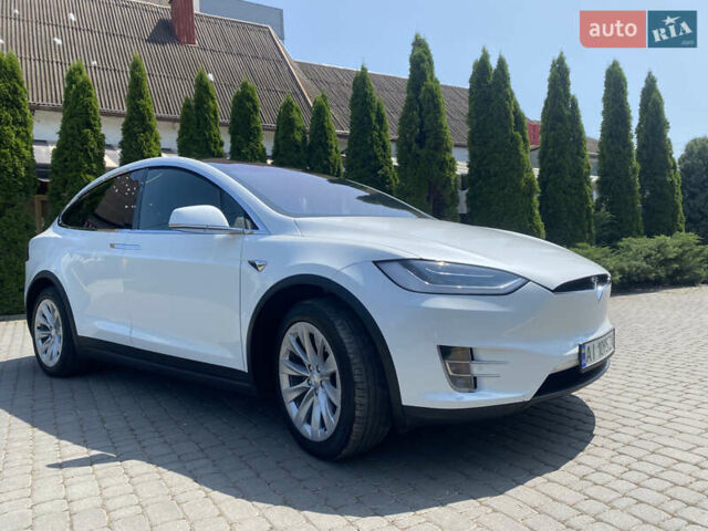 Белый Тесла Модель Х, объемом двигателя 0 л и пробегом 160 тыс. км за 28500 $, фото 6 на Automoto.ua