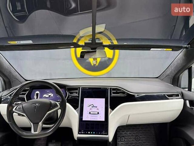 Білий Тесла Модель Х, об'ємом двигуна 0 л та пробігом 64 тис. км за 29900 $, фото 18 на Automoto.ua