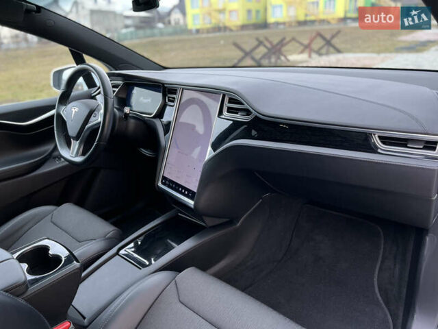 Белый Тесла Модель Х, объемом двигателя 0 л и пробегом 112 тыс. км за 31580 $, фото 115 на Automoto.ua