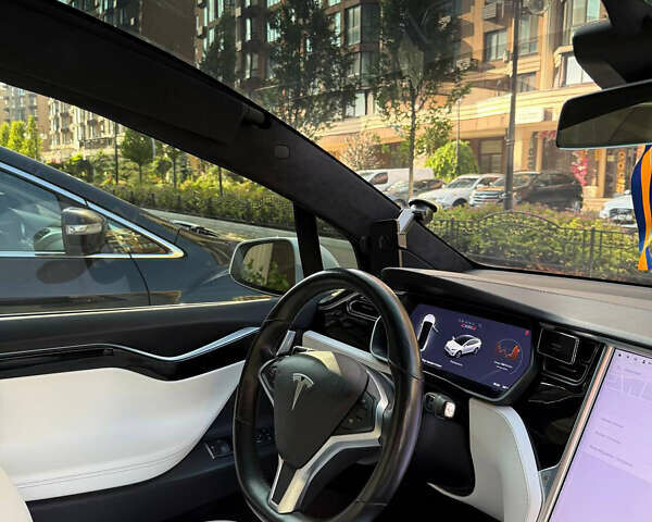 Тесла Модель Х 2017 в Харькове на Automoto.ua Белый Тесла Модель Х, объемом двигателя 0 л и пробегом 115 тыс. км за 37000 $, фото 4 на Automoto.ua