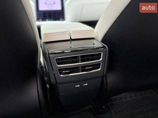 Білий Тесла Модель Х, об'ємом двигуна 0 л та пробігом 64 тис. км за 29900 $, фото 28 на Automoto.ua