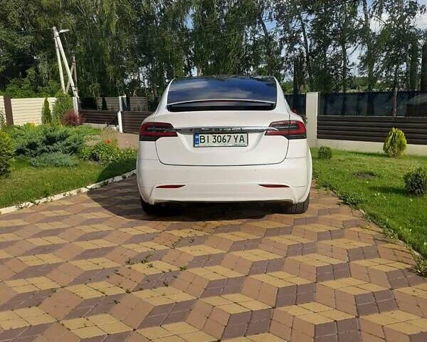Белый Тесла Модель Х, объемом двигателя 0 л и пробегом 175 тыс. км за 18900 $, фото 6 на Automoto.ua