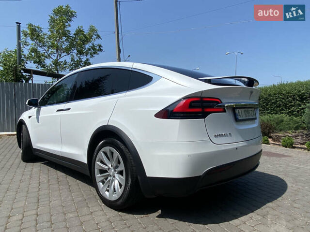 Белый Тесла Модель Х, объемом двигателя 0 л и пробегом 160 тыс. км за 28500 $, фото 10 на Automoto.ua