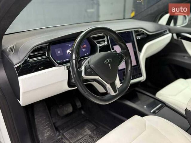 Білий Тесла Модель Х, об'ємом двигуна 0 л та пробігом 64 тис. км за 29900 $, фото 10 на Automoto.ua