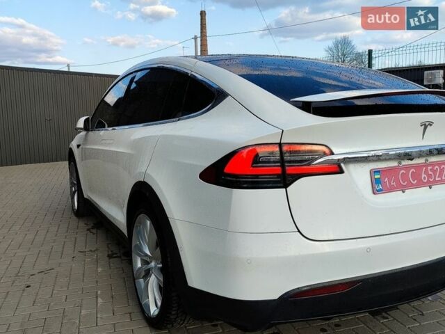 Білий Тесла Модель Х, об'ємом двигуна 0 л та пробігом 136 тис. км за 19950 $, фото 20 на Automoto.ua