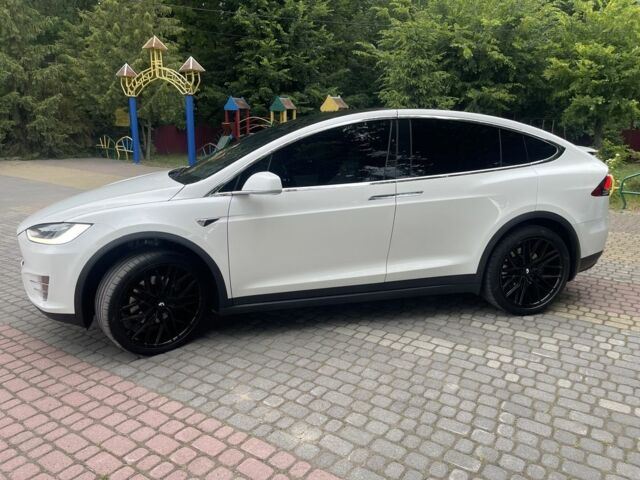 Білий Тесла Модель Х, об'ємом двигуна 0 л та пробігом 120 тис. км за 26900 $, фото 7 на Automoto.ua
