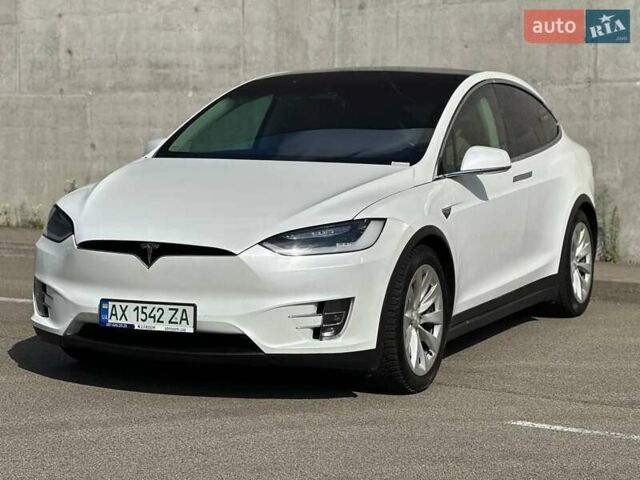 Білий Тесла Модель Х, об'ємом двигуна 0 л та пробігом 110 тис. км за 29900 $, фото 1 на Automoto.ua