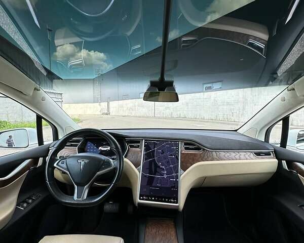 Білий Тесла Модель Х, об'ємом двигуна 0 л та пробігом 110 тис. км за 29900 $, фото 24 на Automoto.ua