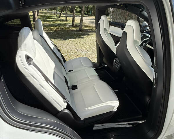 Білий Тесла Модель Х, об'ємом двигуна 0 л та пробігом 68 тис. км за 23900 $, фото 13 на Automoto.ua