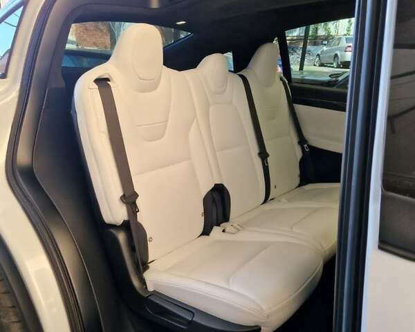 Білий Тесла Модель Х, об'ємом двигуна 0 л та пробігом 142 тис. км за 39000 $, фото 22 на Automoto.ua