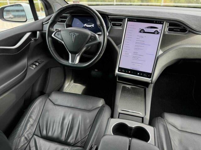 Белый Тесла Модель Х, объемом двигателя 0 л и пробегом 118 тыс. км за 28500 $, фото 14 на Automoto.ua