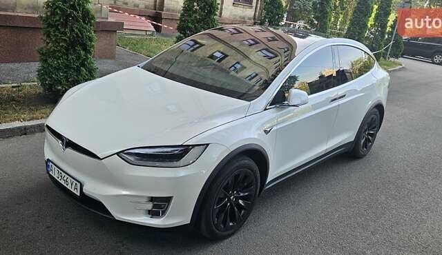 Білий Тесла Модель Х, об'ємом двигуна 0 л та пробігом 67 тис. км за 29000 $, фото 13 на Automoto.ua