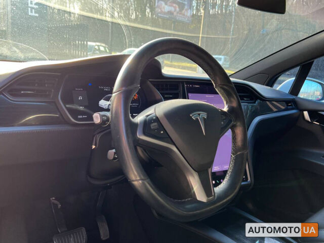 Белый Тесла Модель Х, объемом двигателя 75 л и пробегом 174 тыс. км за 26000 $, фото 9 на Automoto.ua