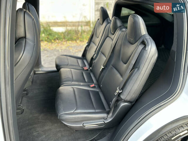 Белый Тесла Модель Х, объемом двигателя 0 л и пробегом 93 тыс. км за 34000 $, фото 21 на Automoto.ua