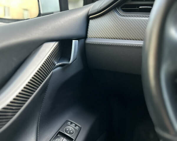 Белый Тесла Модель Х, объемом двигателя 0 л и пробегом 93 тыс. км за 34000 $, фото 2 на Automoto.ua