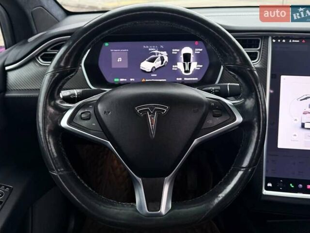 Білий Тесла Модель Х, об'ємом двигуна 0 л та пробігом 96 тис. км за 23990 $, фото 17 на Automoto.ua