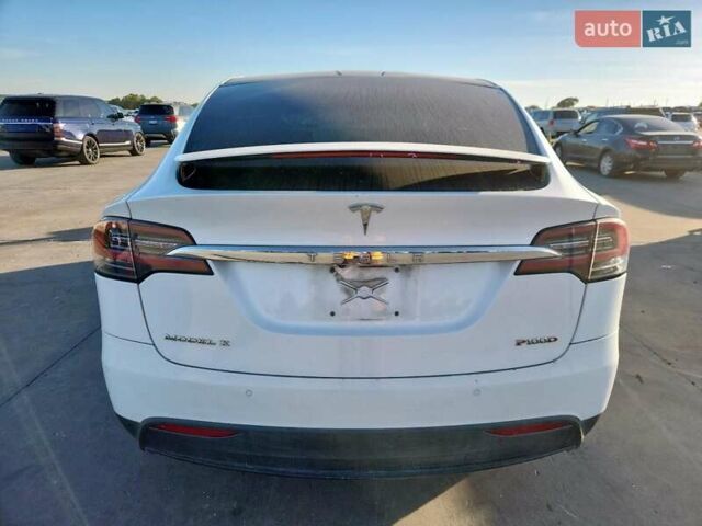 Білий Тесла Модель Х, об'ємом двигуна 0 л та пробігом 160 тис. км за 8200 $, фото 5 на Automoto.ua