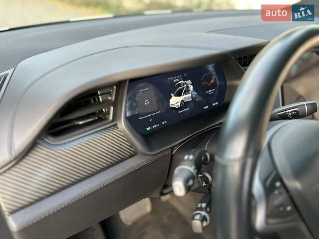 Белый Тесла Модель Х, объемом двигателя 0 л и пробегом 93 тыс. км за 34000 $, фото 11 на Automoto.ua