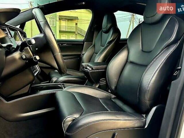 Белый Тесла Модель Х, объемом двигателя 0 л и пробегом 71 тыс. км за 22200 $, фото 16 на Automoto.ua