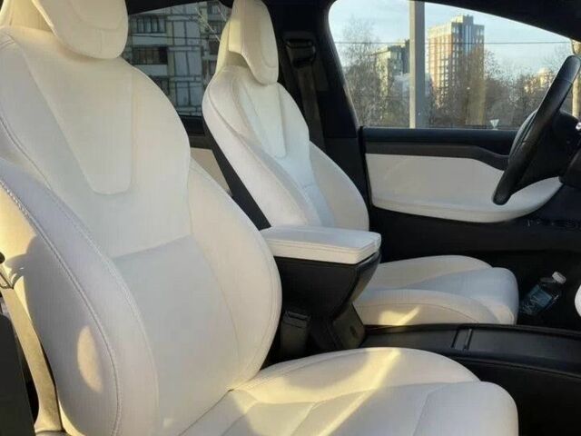 Білий Тесла Модель Х, об'ємом двигуна 0 л та пробігом 70 тис. км за 25500 $, фото 2 на Automoto.ua