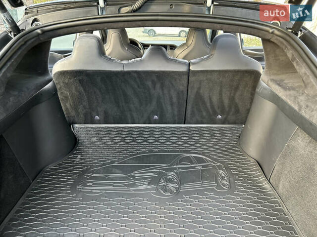 Белый Тесла Модель Х, объемом двигателя 0 л и пробегом 93 тыс. км за 34000 $, фото 16 на Automoto.ua