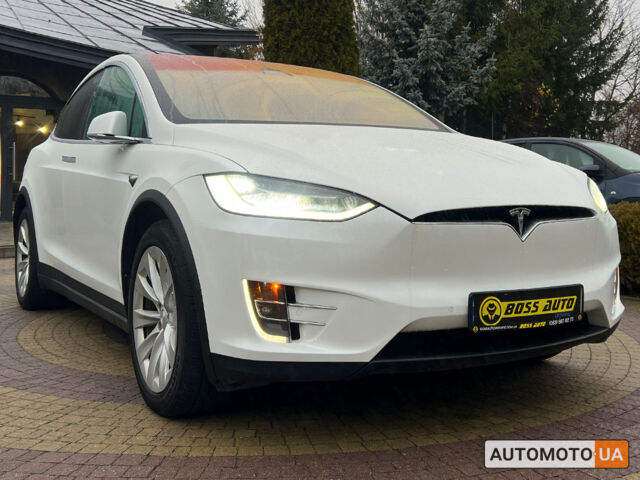 Белый Тесла Модель Х, объемом двигателя 75 л и пробегом 150 тыс. км за 26700 $, фото 8 на Automoto.ua