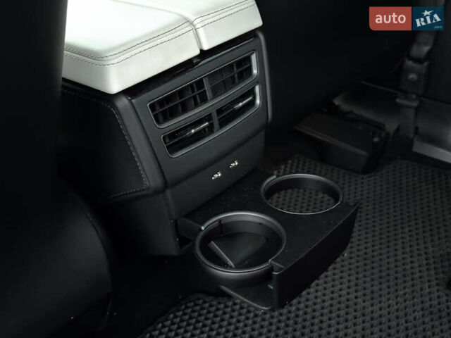 Білий Тесла Модель Х, об'ємом двигуна 0 л та пробігом 100 тис. км за 24999 $, фото 30 на Automoto.ua