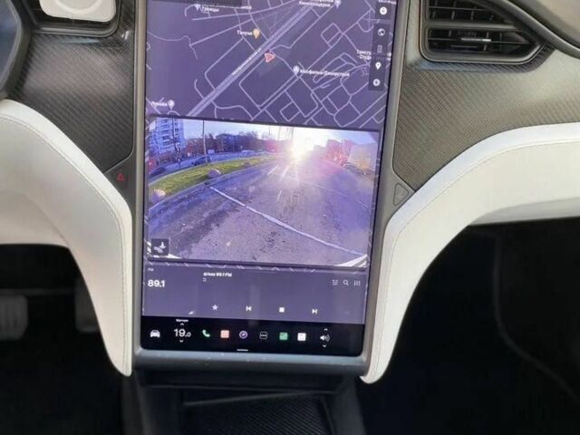 Білий Тесла Модель Х, об'ємом двигуна 0 л та пробігом 70 тис. км за 25500 $, фото 5 на Automoto.ua