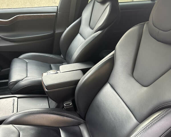 Белый Тесла Модель Х, объемом двигателя 0 л и пробегом 70 тыс. км за 24000 $, фото 23 на Automoto.ua