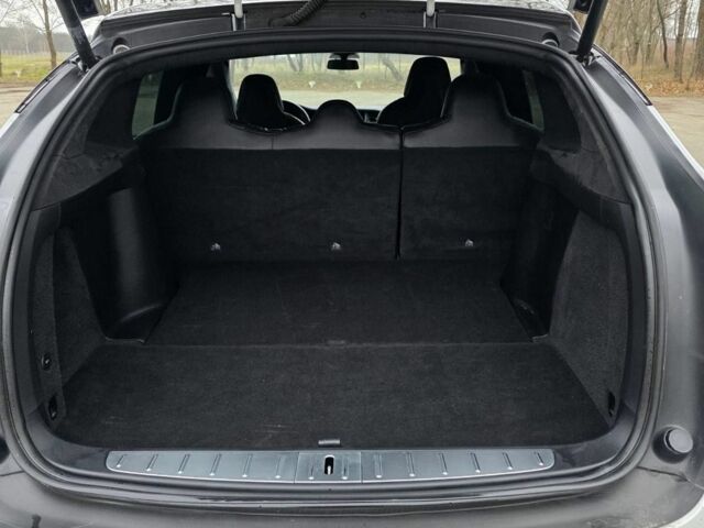 Белый Тесла Модель Х, объемом двигателя 0 л и пробегом 126 тыс. км за 29000 $, фото 6 на Automoto.ua