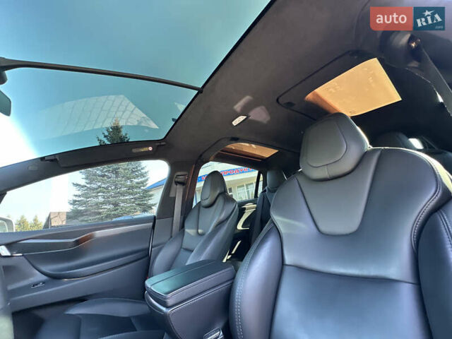 Белый Тесла Модель Х, объемом двигателя 0 л и пробегом 95 тыс. км за 25500 $, фото 11 на Automoto.ua