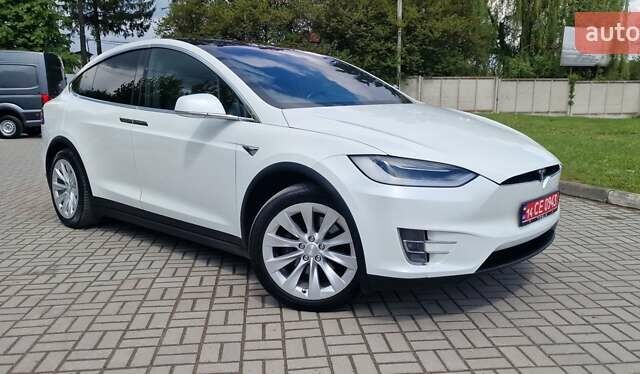 Белый Тесла Модель Х, объемом двигателя 0 л и пробегом 93 тыс. км за 25756 $, фото 66 на Automoto.ua