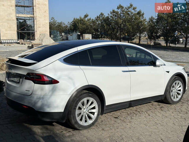 Білий Тесла Модель Х, об'ємом двигуна 0 л та пробігом 61 тис. км за 29500 $, фото 35 на Automoto.ua